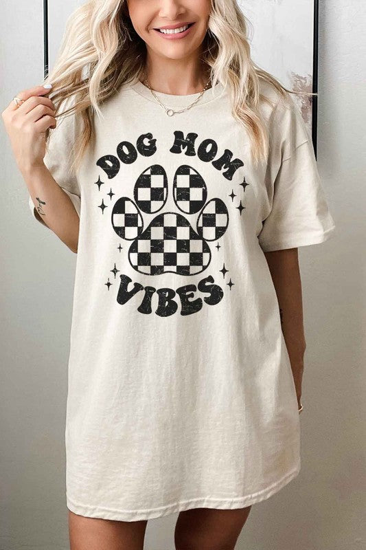 DOG MOM VIBES OVERSIZED TEE  T-SHIRT