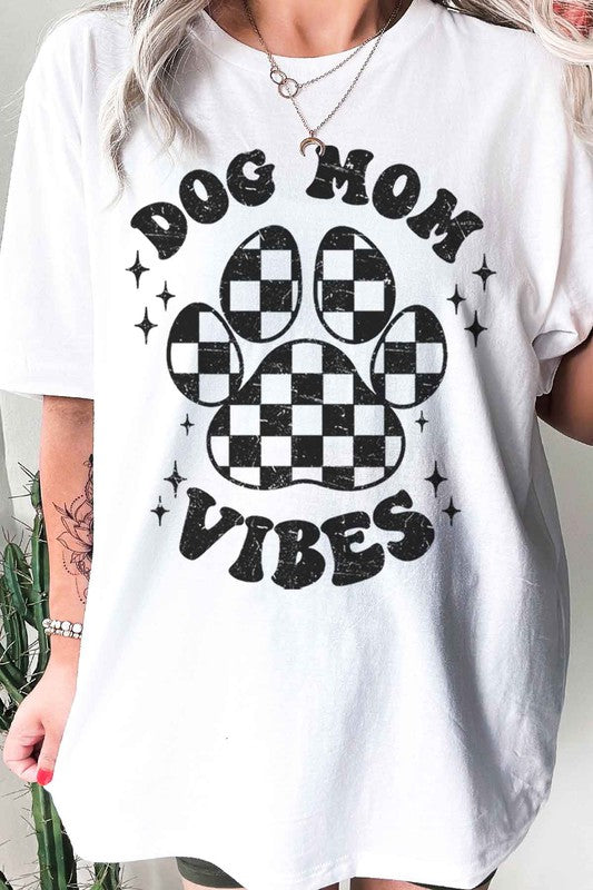 DOG MOM VIBES GRAPHIC TEE / T-SHIRT