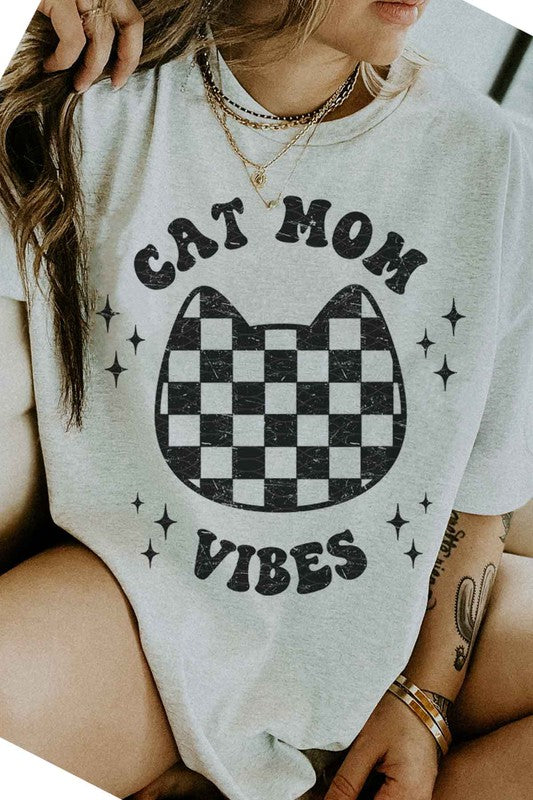 CAT MOM VIBES GRAPHIC TEE / T-SHIRT