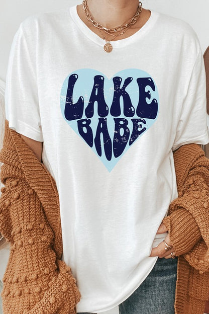 Lake Babe in Heart Water Vacation Graphic Tee Shirt